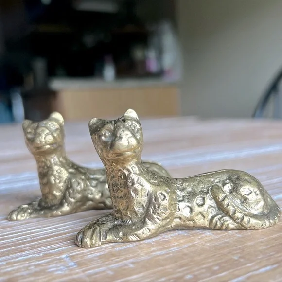 Vintage Solid Brass Leopard Place Card Holders - Picture 3 of 12